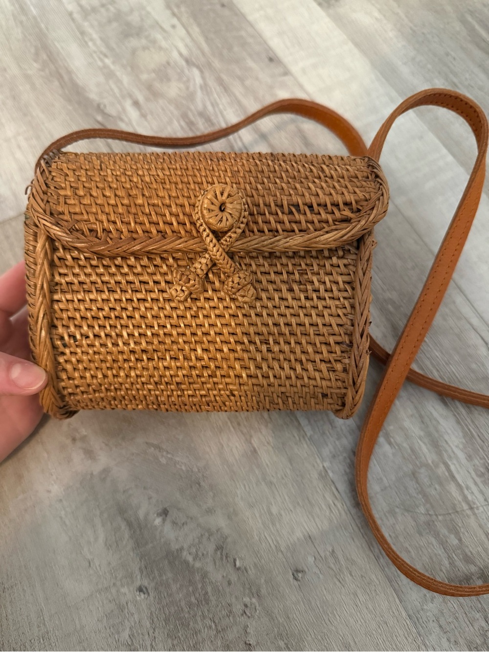 Mini Woven Straw Crossbody Bag - Leather Strap - Picture 3 of 13